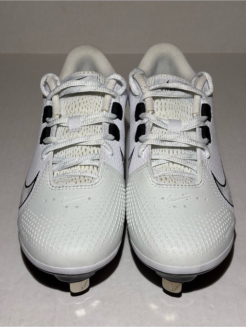 Nike Women's Hyperdiamond 4 Pro Softball Cleats Size US 6.5 (FZ092-101)